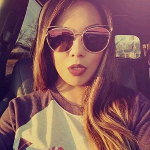 Meet your Posher, Samantha